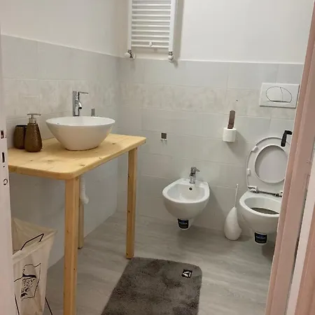 Villa Hugo Гостьовий будинок Барі